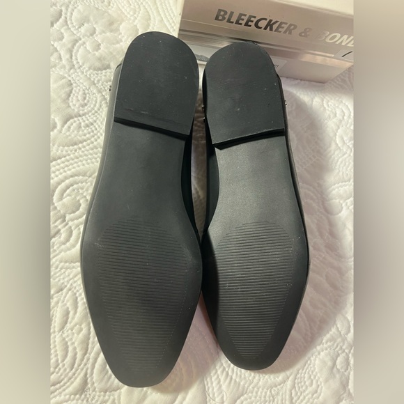 BLEECKER & BOND Arianna Black Leather Flats with Silver Studs, Size 7, NWOT - Picture 7 of 8